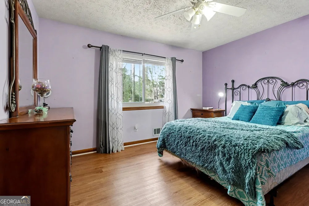 134 Hidden Valley RD Fayetteville, GA 30214