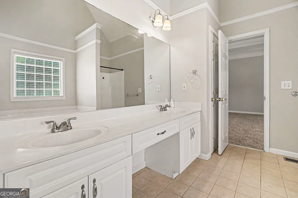 165 Normandy DR Fayetteville, GA 30214