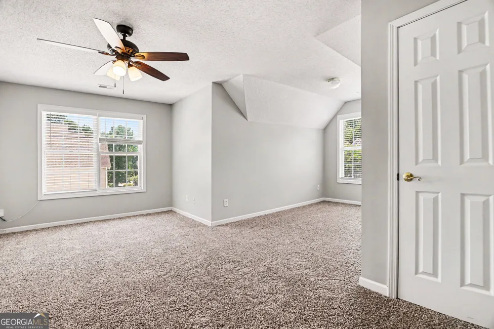 165 Normandy DR Fayetteville, GA 30214