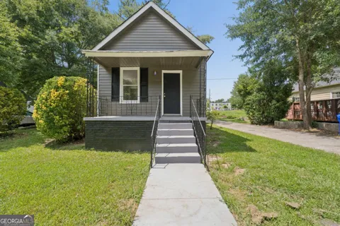 108 3rd ST