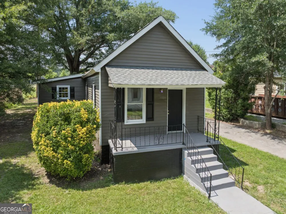 108 3rd ST Monroe, GA 30655