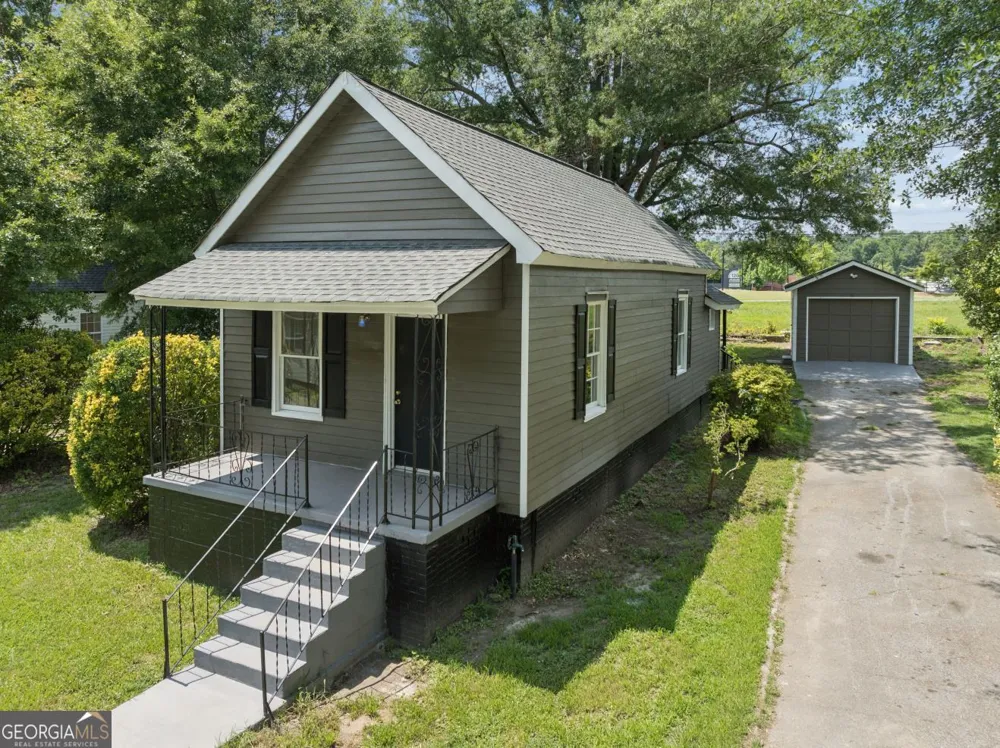 108 3rd ST Monroe, GA 30655