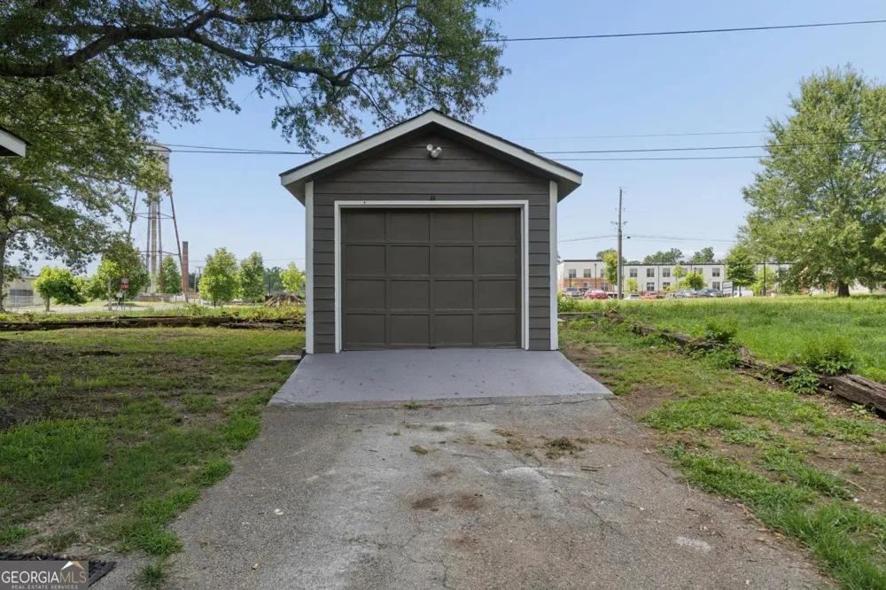 108 3rd ST Monroe, GA 30655
