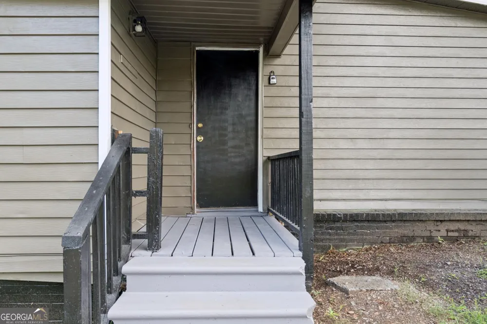 108 3rd ST Monroe, GA 30655