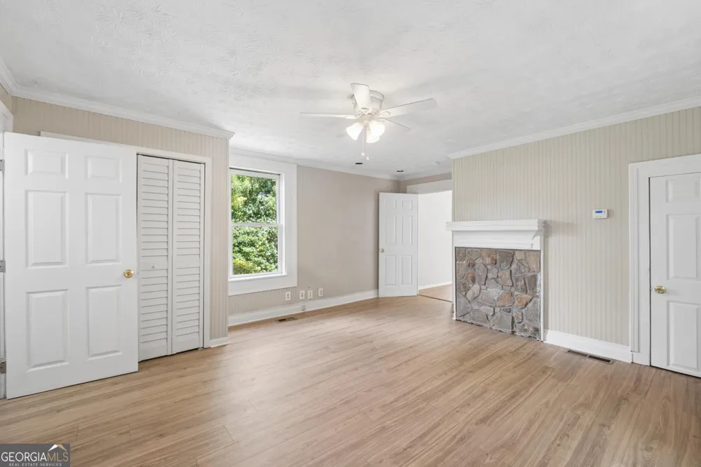 108 3rd ST Monroe, GA 30655