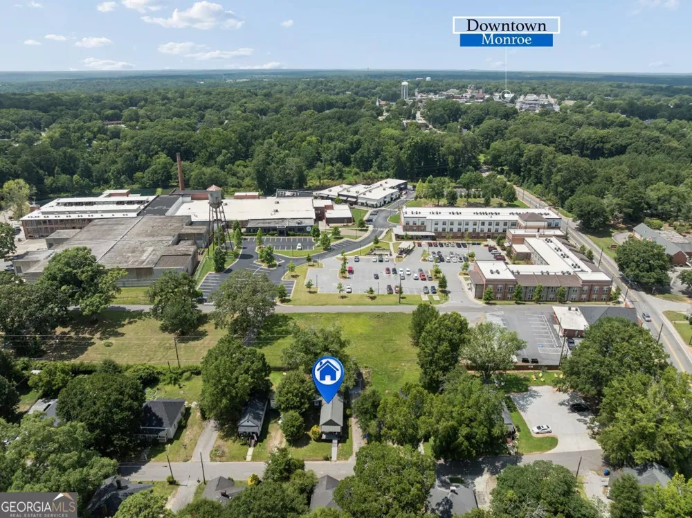 108 3rd ST Monroe, GA 30655