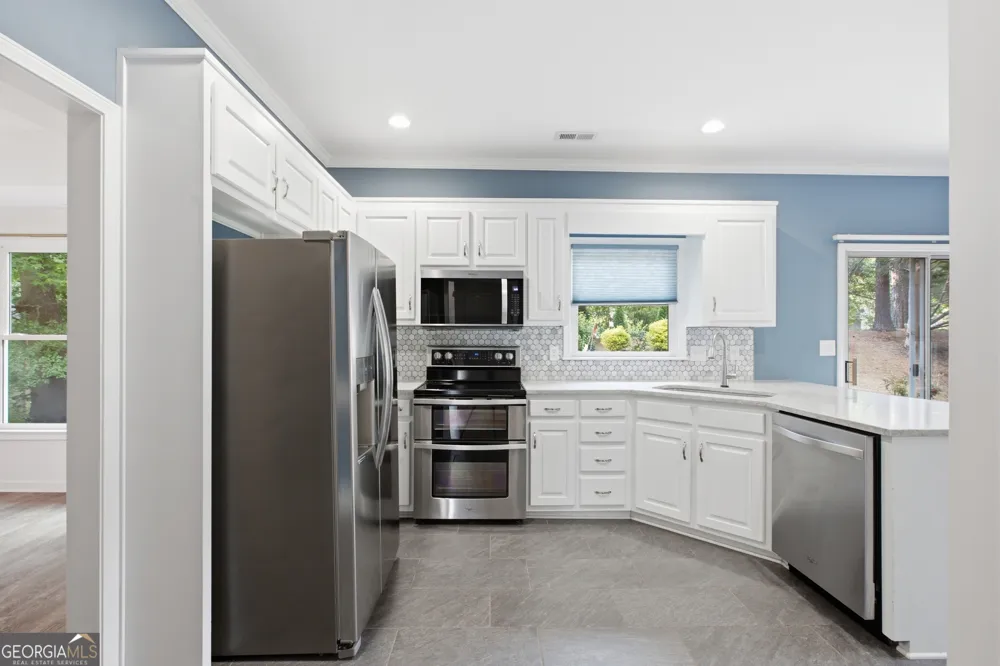 2084 York River WAY Suwanee, GA 30024