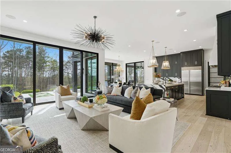 715 Lawson DR Canton, GA 30115