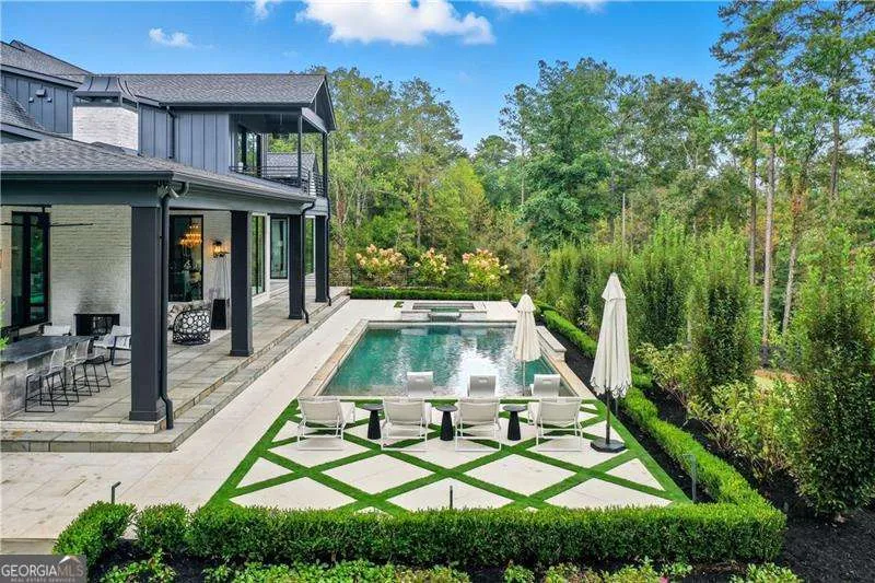 715 Lawson DR Canton, GA 30115