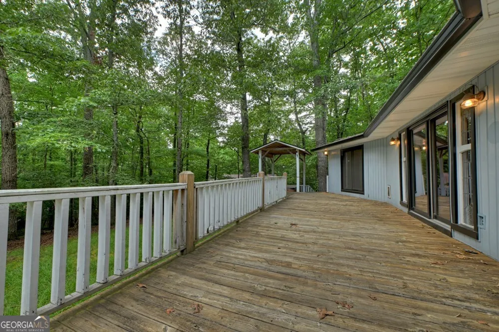 1076 Riverview DR Ellijay, GA 30540