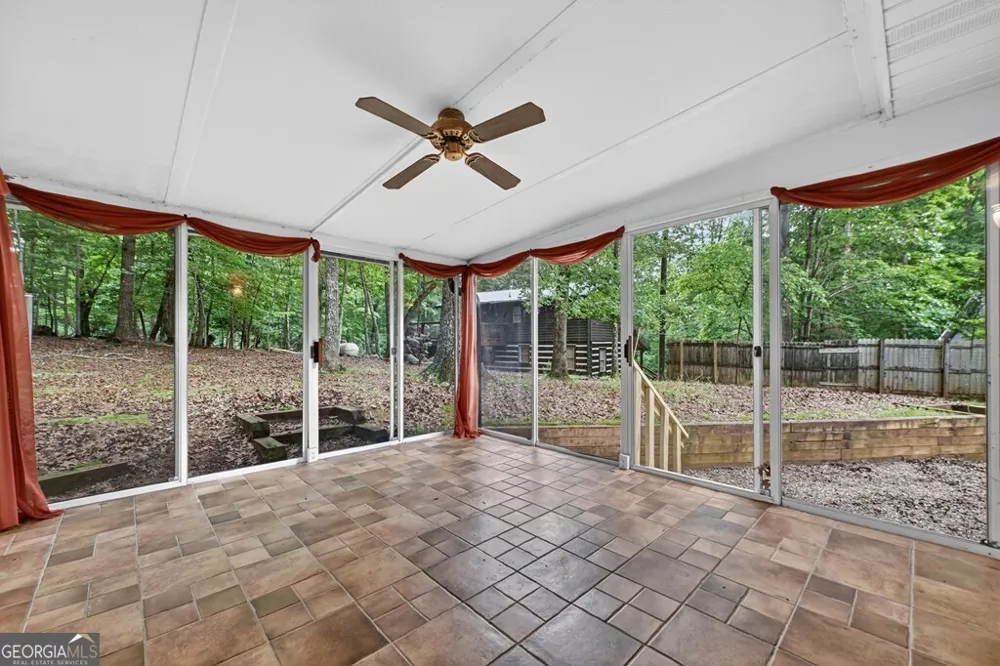 1076 Riverview DR Ellijay, GA 30540