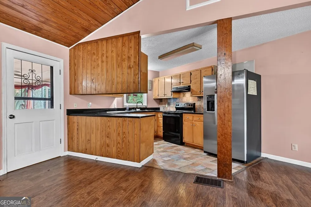 1076 Riverview DR Ellijay, GA 30540
