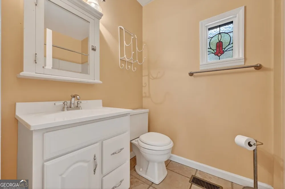 1076 Riverview DR Ellijay, GA 30540