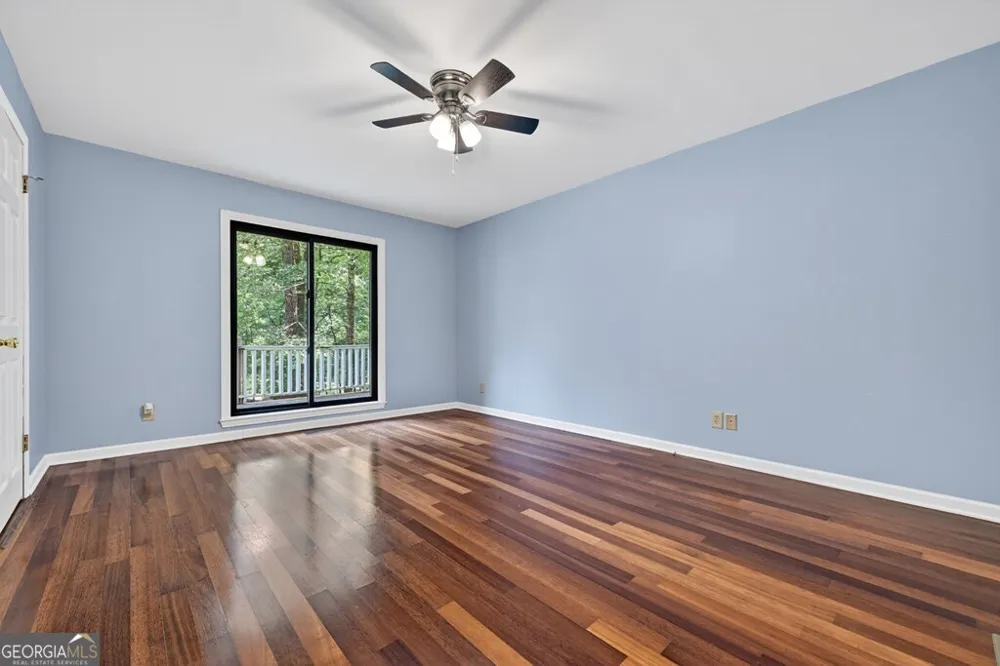 1076 Riverview DR Ellijay, GA 30540