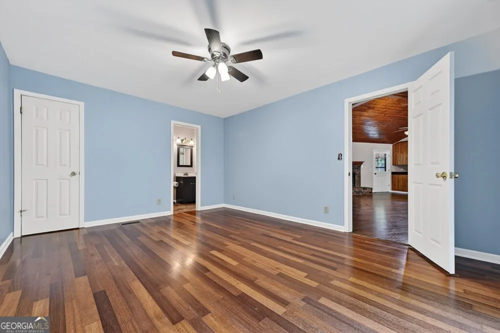 1076 Riverview DR Ellijay, GA 30540