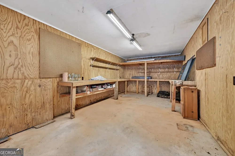 1076 Riverview DR Ellijay, GA 30540