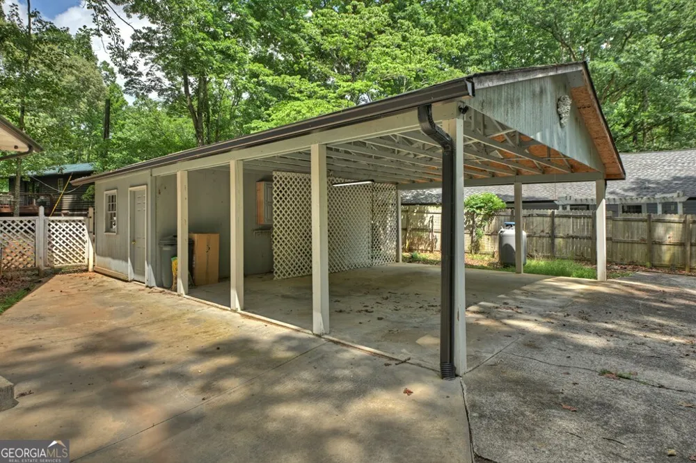 1076 Riverview DR Ellijay, GA 30540