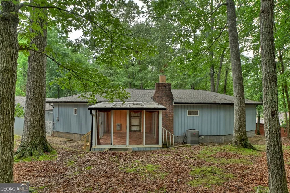 1076 Riverview DR Ellijay, GA 30540
