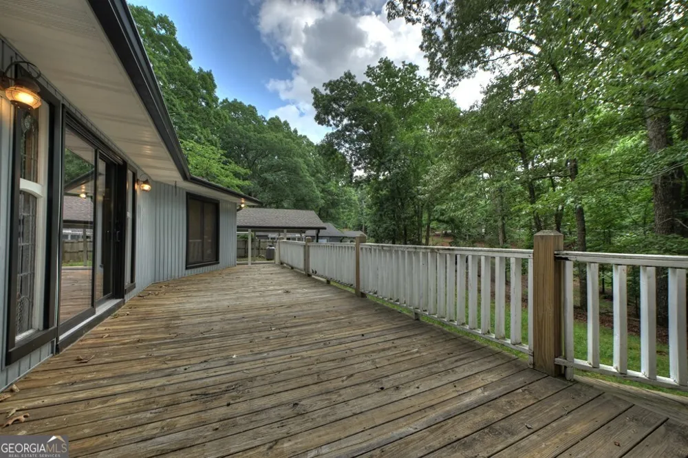 1076 Riverview DR Ellijay, GA 30540