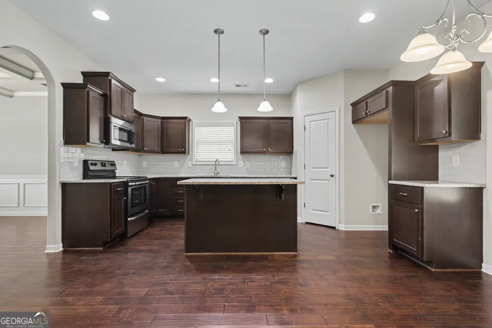 329 Briandwood DR Newnan, GA 30265