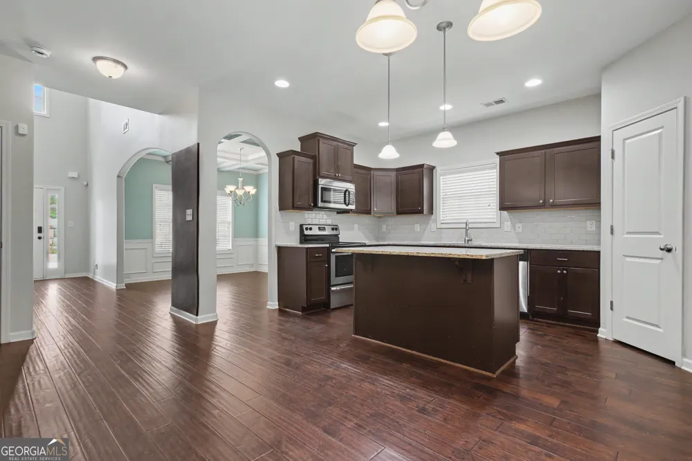 329 Briandwood DR Newnan, GA 30265