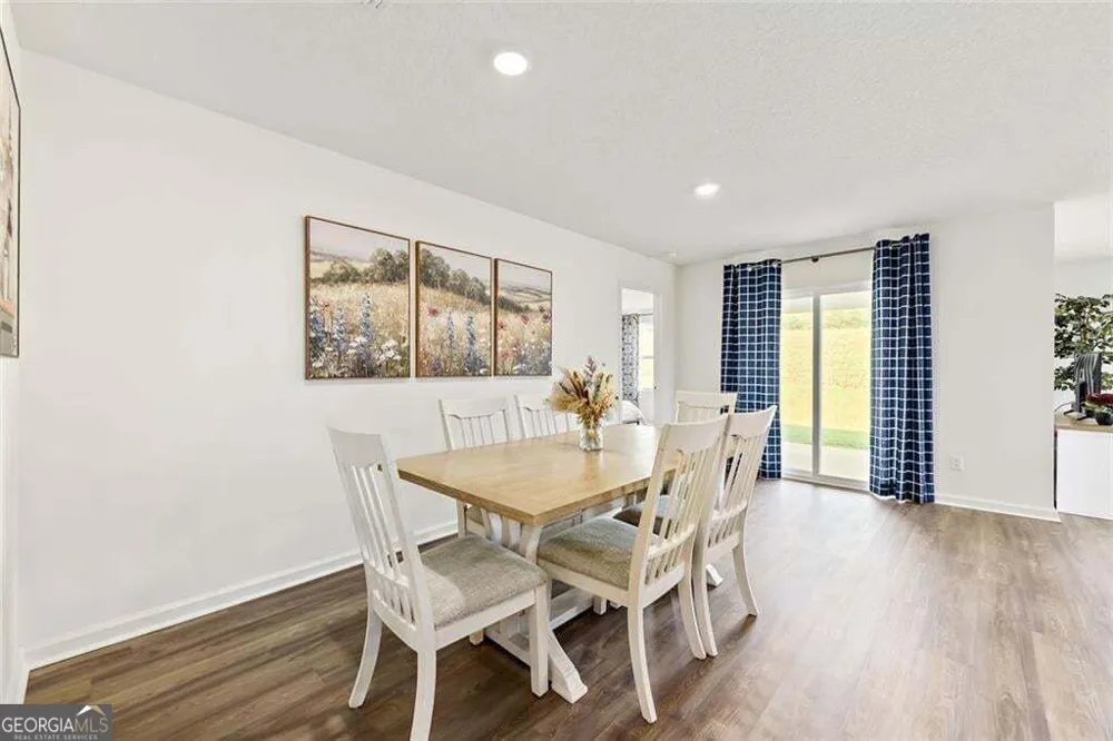 221 Woodlake LNDG Hartwell, GA 30643
