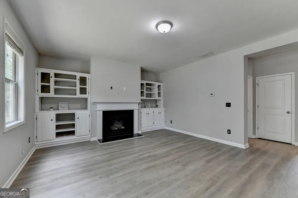 3473 Fallen Oak DR Buford, GA 30519