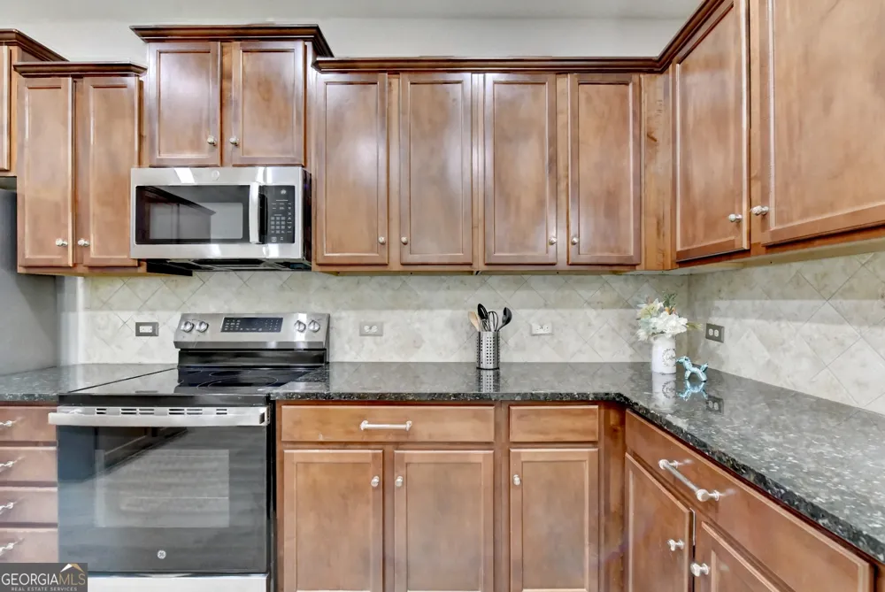 3473 Fallen Oak DR Buford, GA 30519