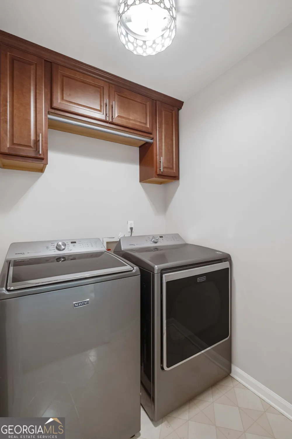 3060 Burlingame DR Roswell, GA 30075
