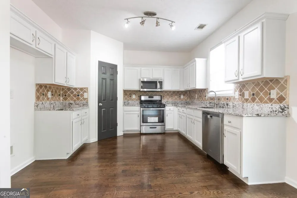 6005 Ambercrest CT Buford, GA 30518