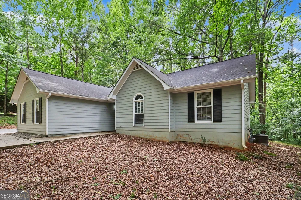 160 Vineyards DR Newnan, GA 30265