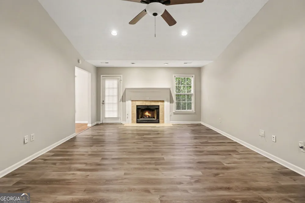 160 Vineyards DR Newnan, GA 30265