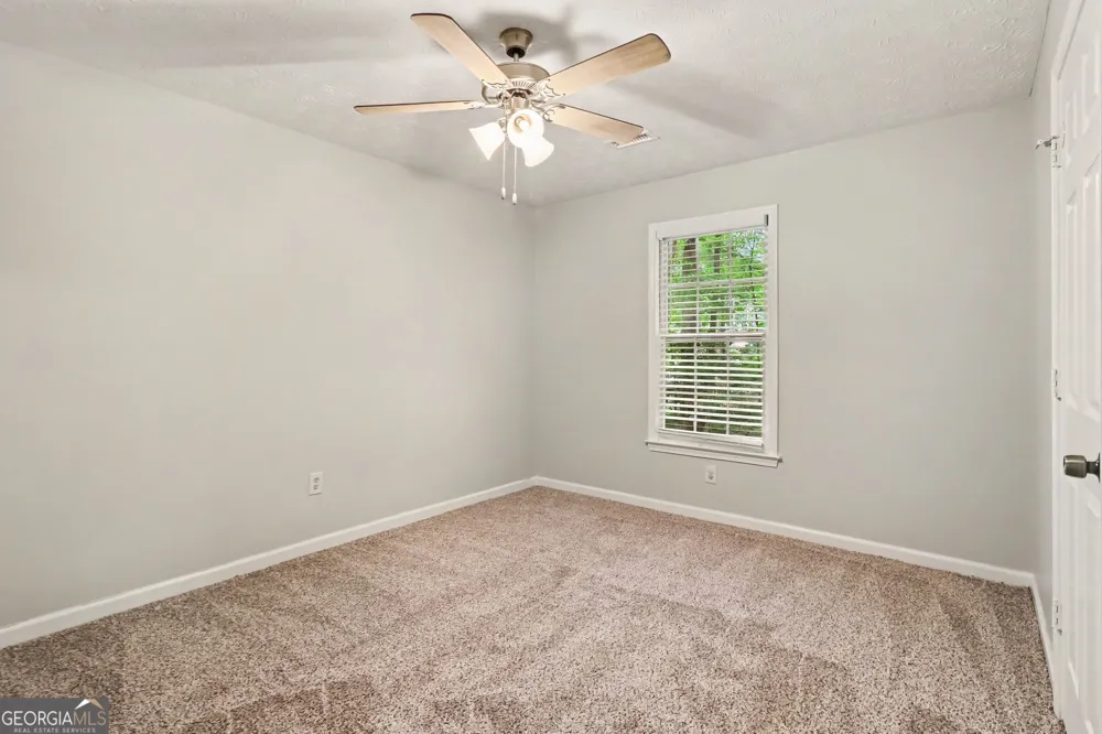 160 Vineyards DR Newnan, GA 30265