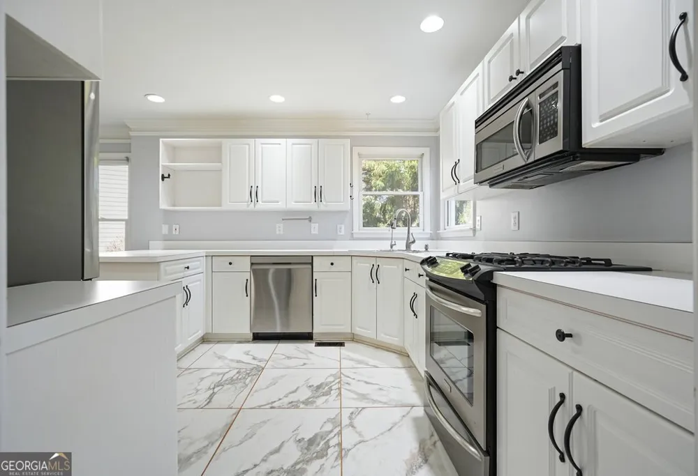 2102 Kendall Close NW Acworth, GA 30102