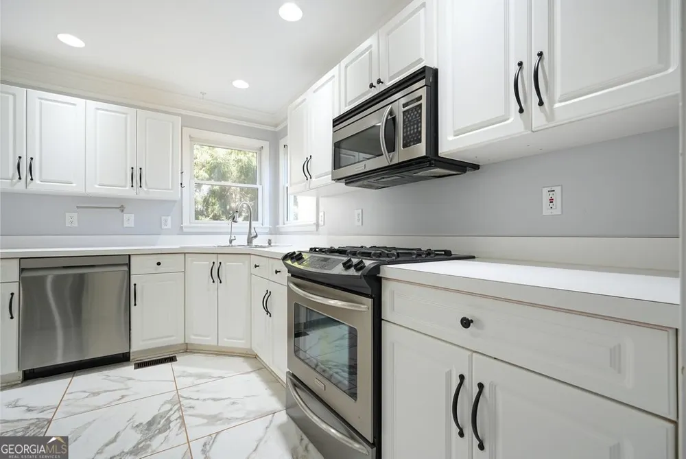 2102 Kendall Close NW Acworth, GA 30102