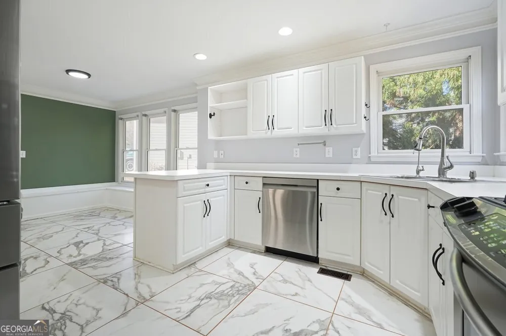 2102 Kendall Close NW Acworth, GA 30102