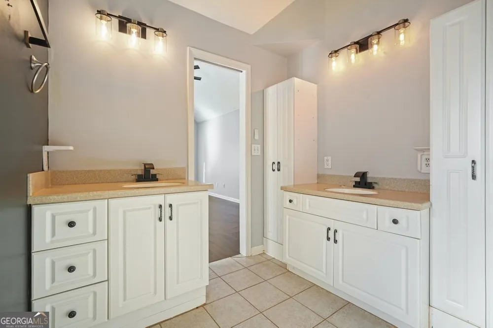 2102 Kendall Close NW Acworth, GA 30102