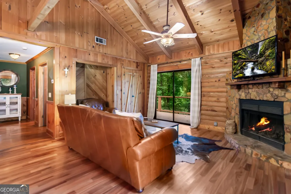 165 Timberwalk DR Ellijay, GA 30540