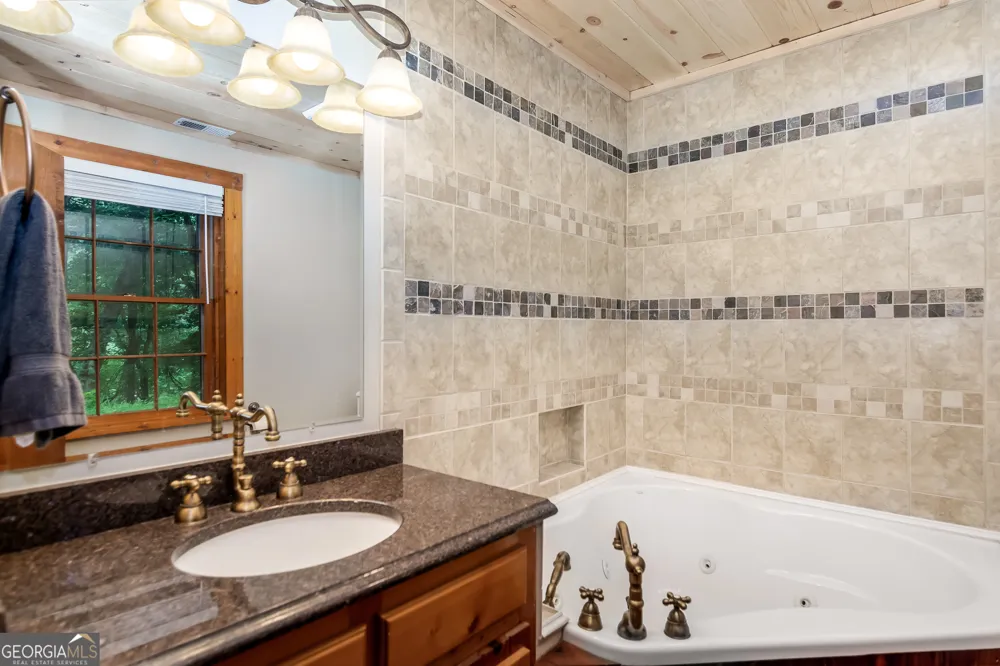 165 Timberwalk DR Ellijay, GA 30540