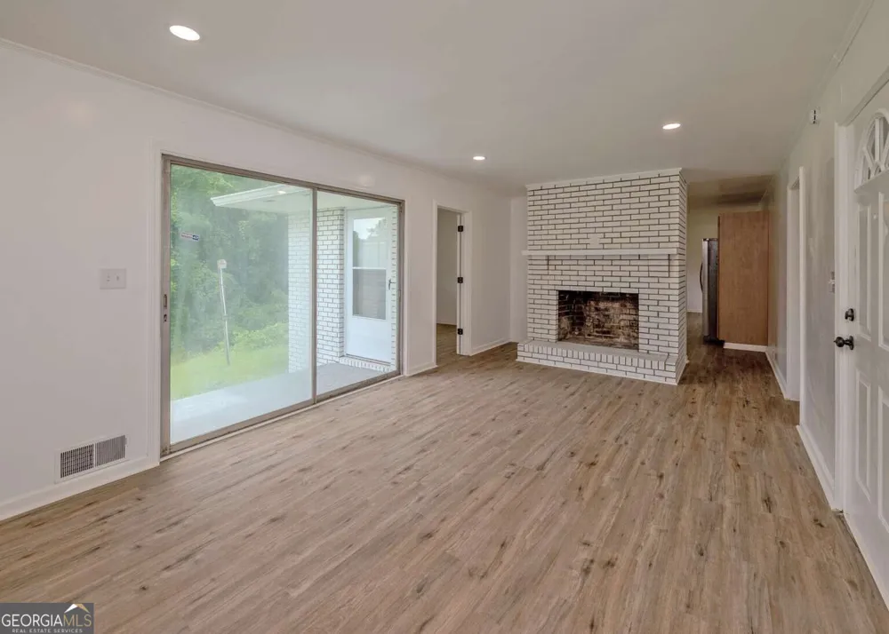 13 Brown ST Toccoa, GA 30577