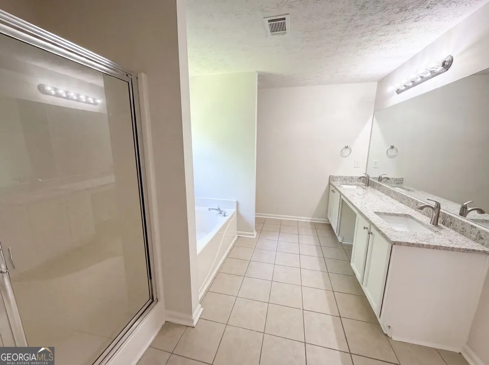 3582 Coveside CT Loganville, GA 30052