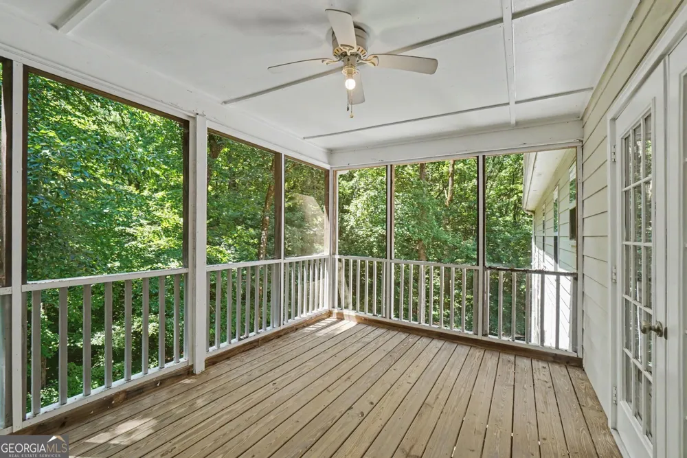 4037 Landmark DR Douglasville, GA 30135