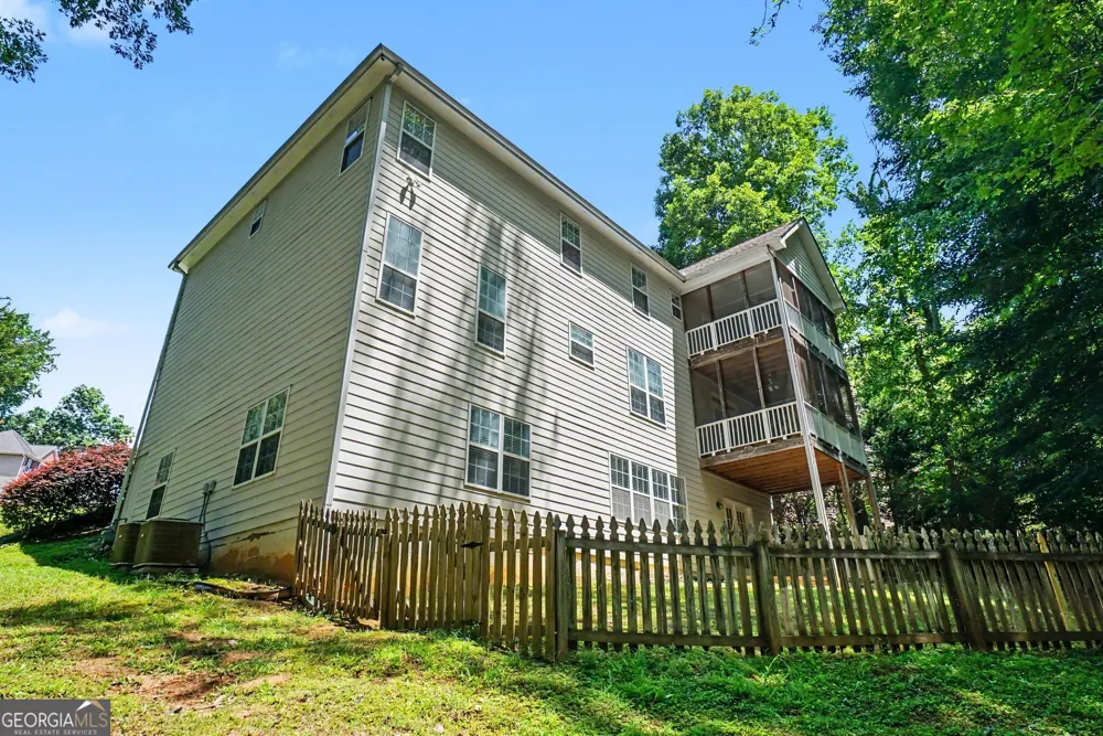 4037 Landmark DR Douglasville, GA 30135