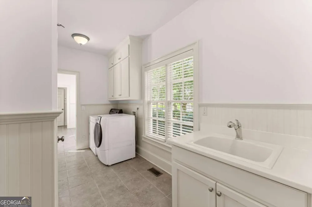 5050 Fenwick DR Cumming, GA 30040