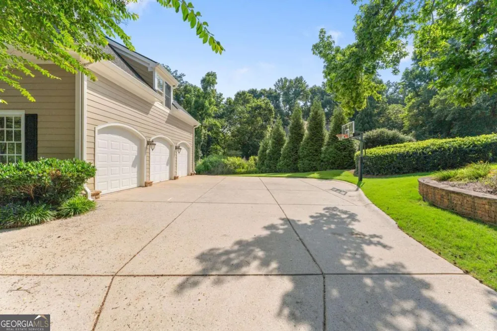 5050 Fenwick DR Cumming, GA 30040