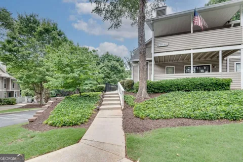 1004 Wynnes Ridge CIR SE