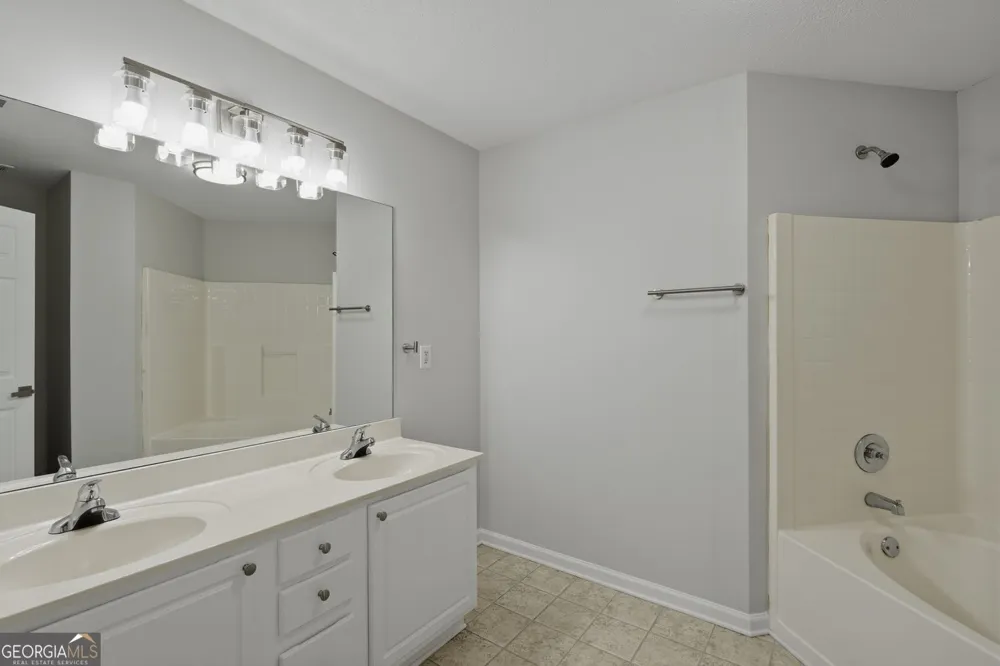 105 Chandler TRCE Covington, GA 30016
