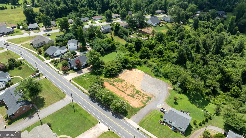 170 LaGrange ST Newnan, GA 30263