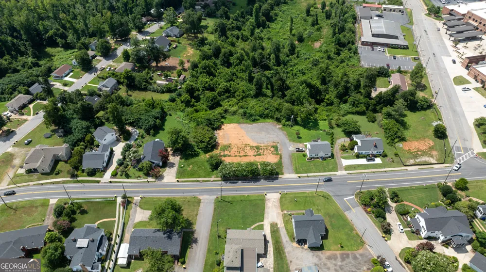 170 LaGrange ST Newnan, GA 30263