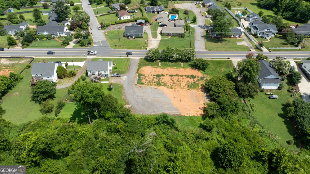 170 LaGrange ST Newnan, GA 30263